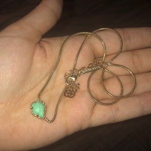 Kendra Scott necklace !!